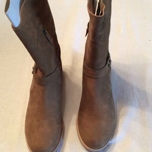 NIB EILEEN FISHER Nova Motor Boots Sienna Size 9